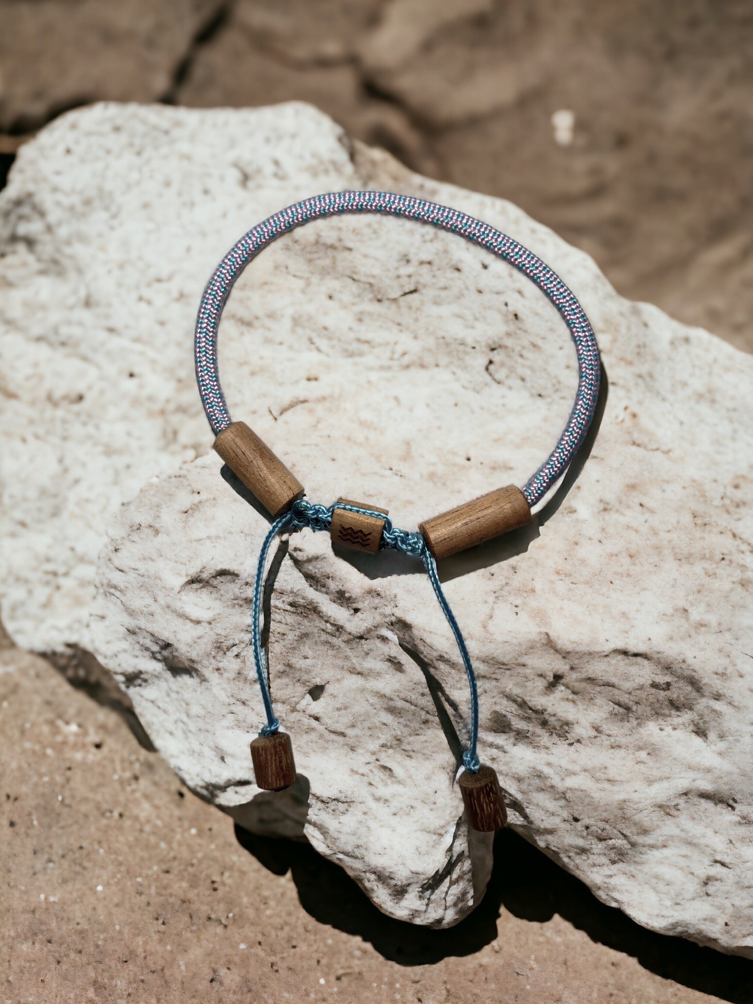 WaiiQi KaiNalu Connection Bracelet Lokahi