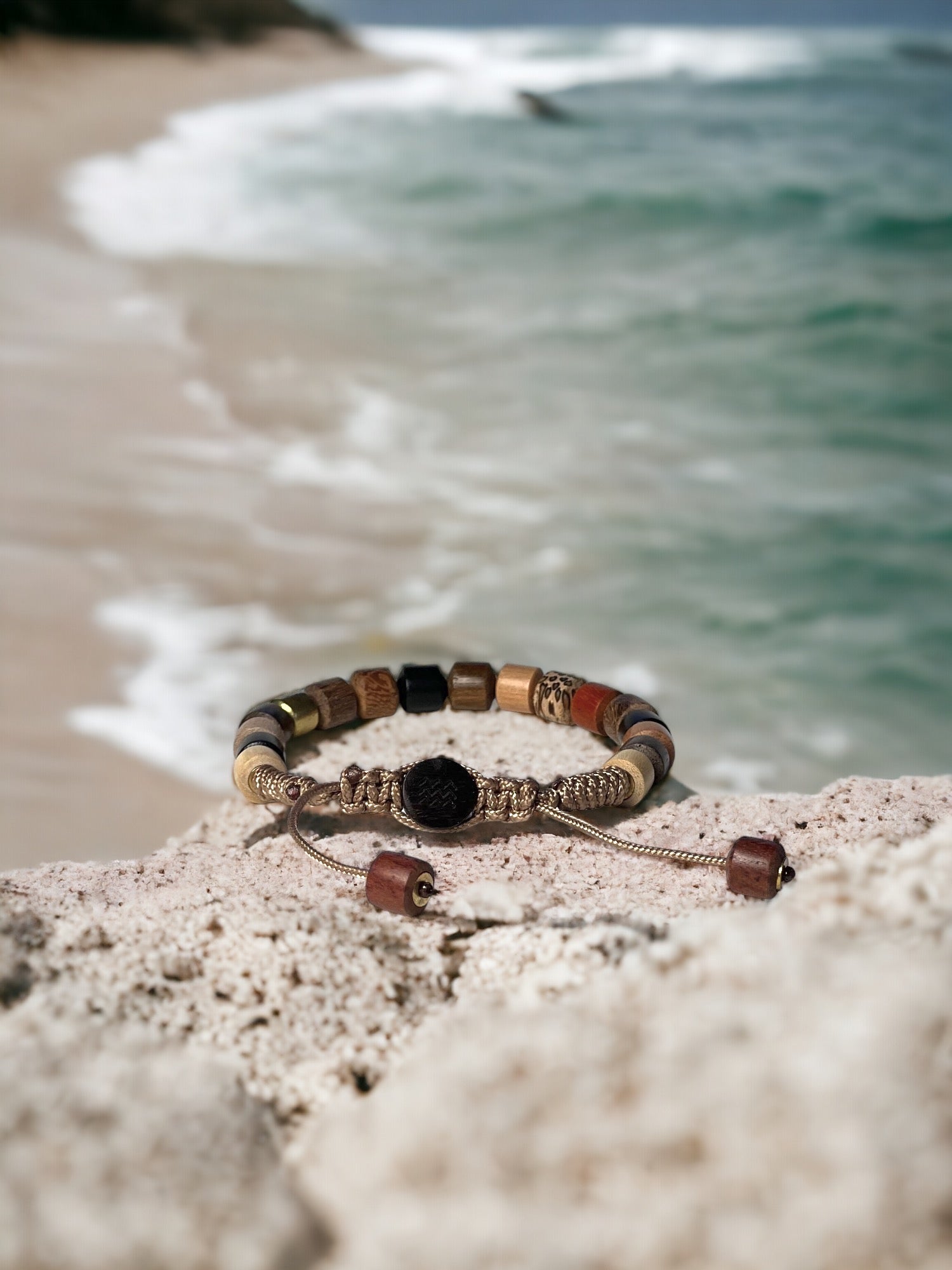 Soak up the sun of aloha with the WaiiQi Lānui Aloha Bracelet. It&